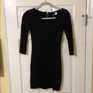 H&M Black Half-Sleeve Dress